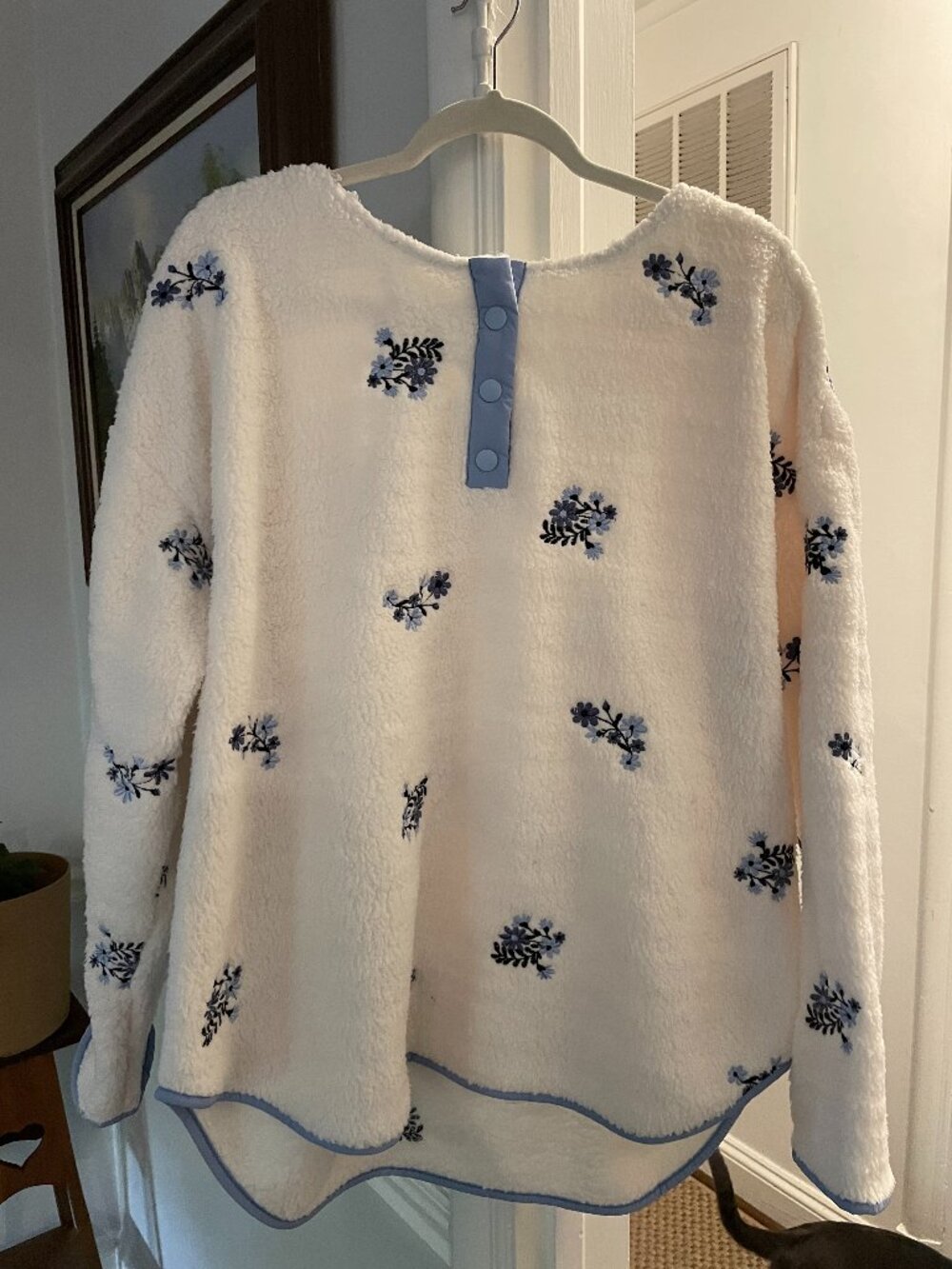 Floral Embroidered Sherpa Pullover XL